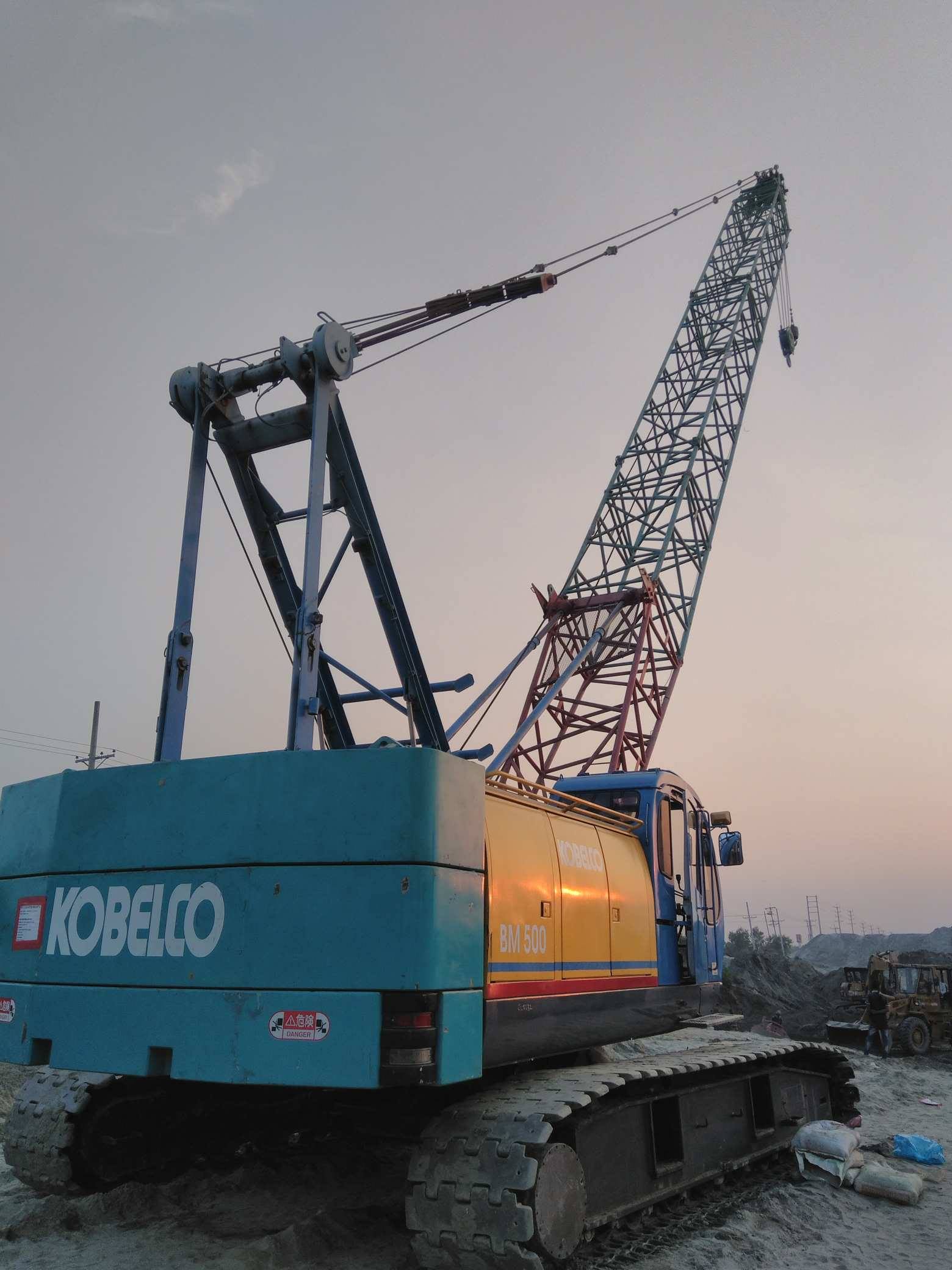Kobelco BM 500, Japan.