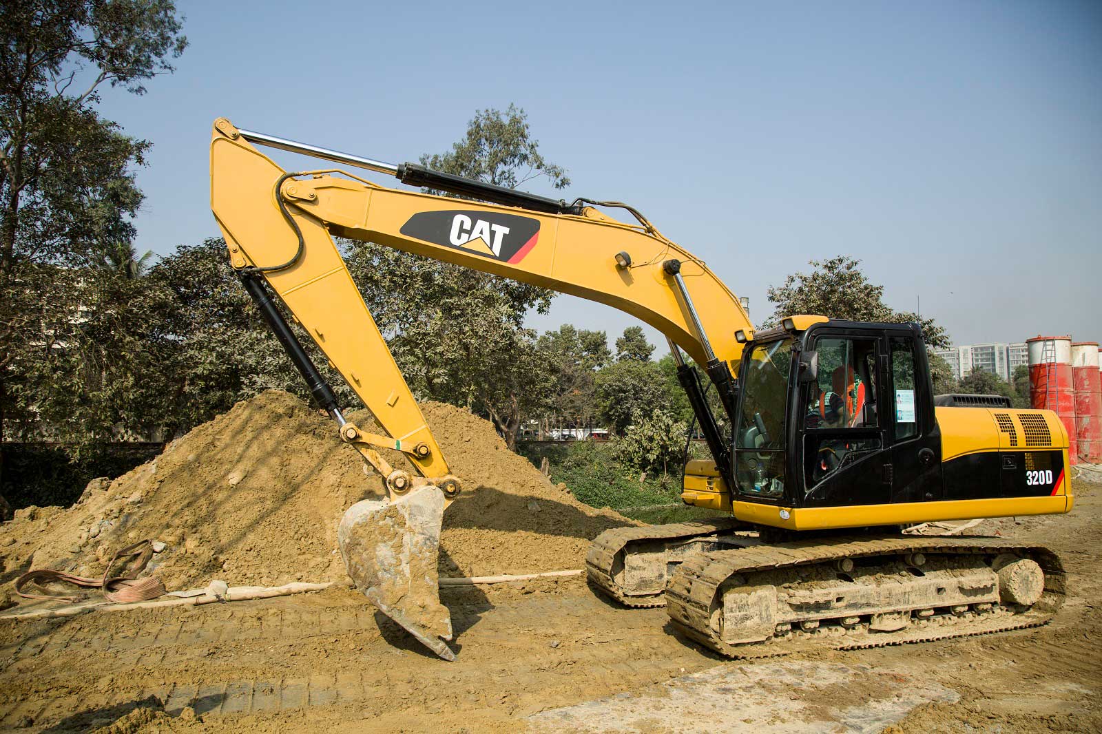 Excavator, CAT 320 D.