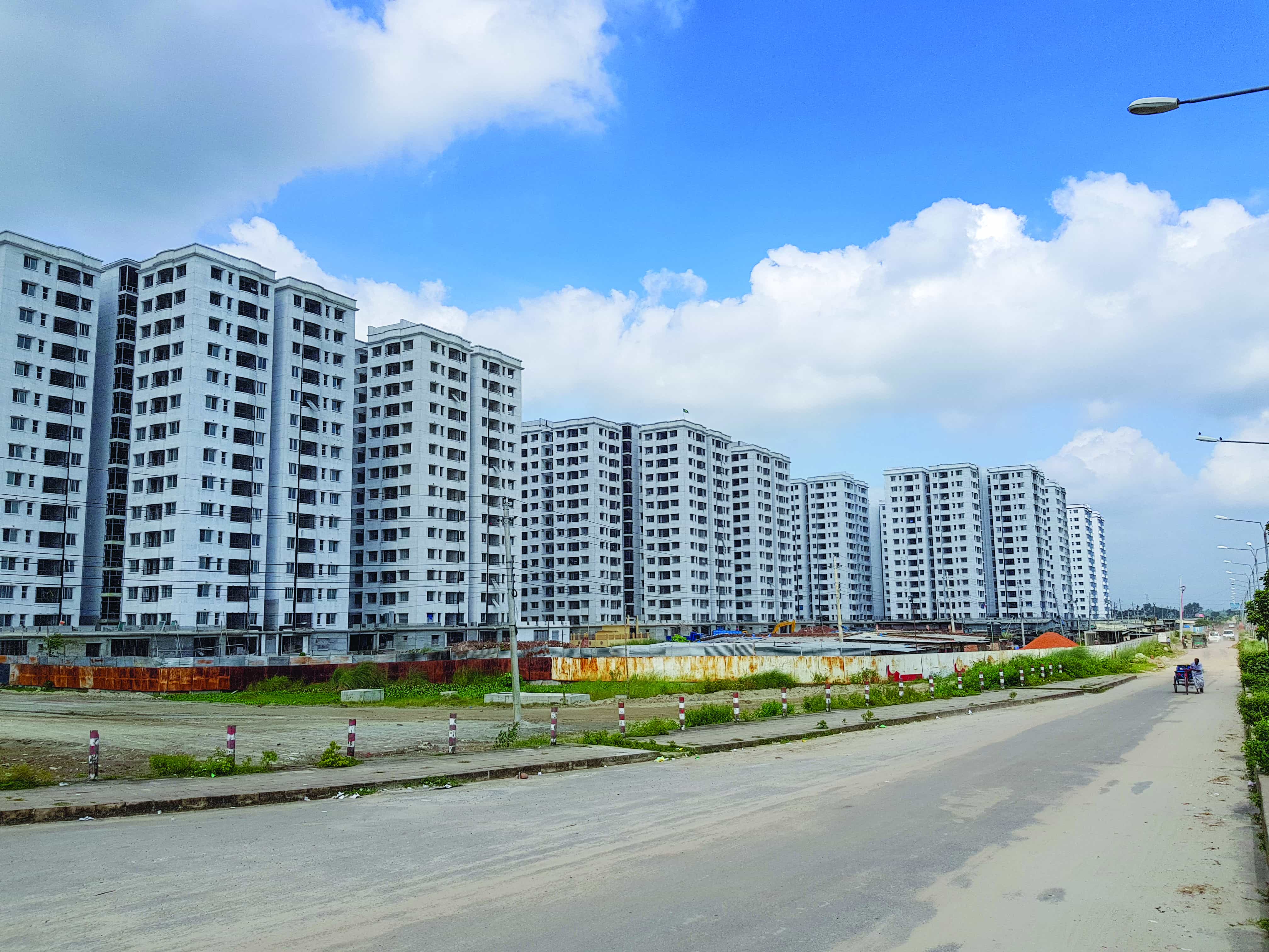 Uttara Apartment of RAJUK on 400 Square Concrete Driven pile.