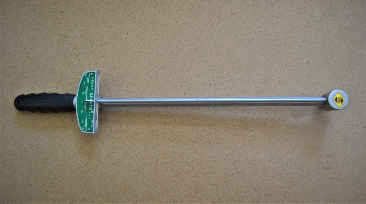 Torque wrench, Model W0146, Field Vane Shear Test
apparatus, Wynn’s Tools, China.