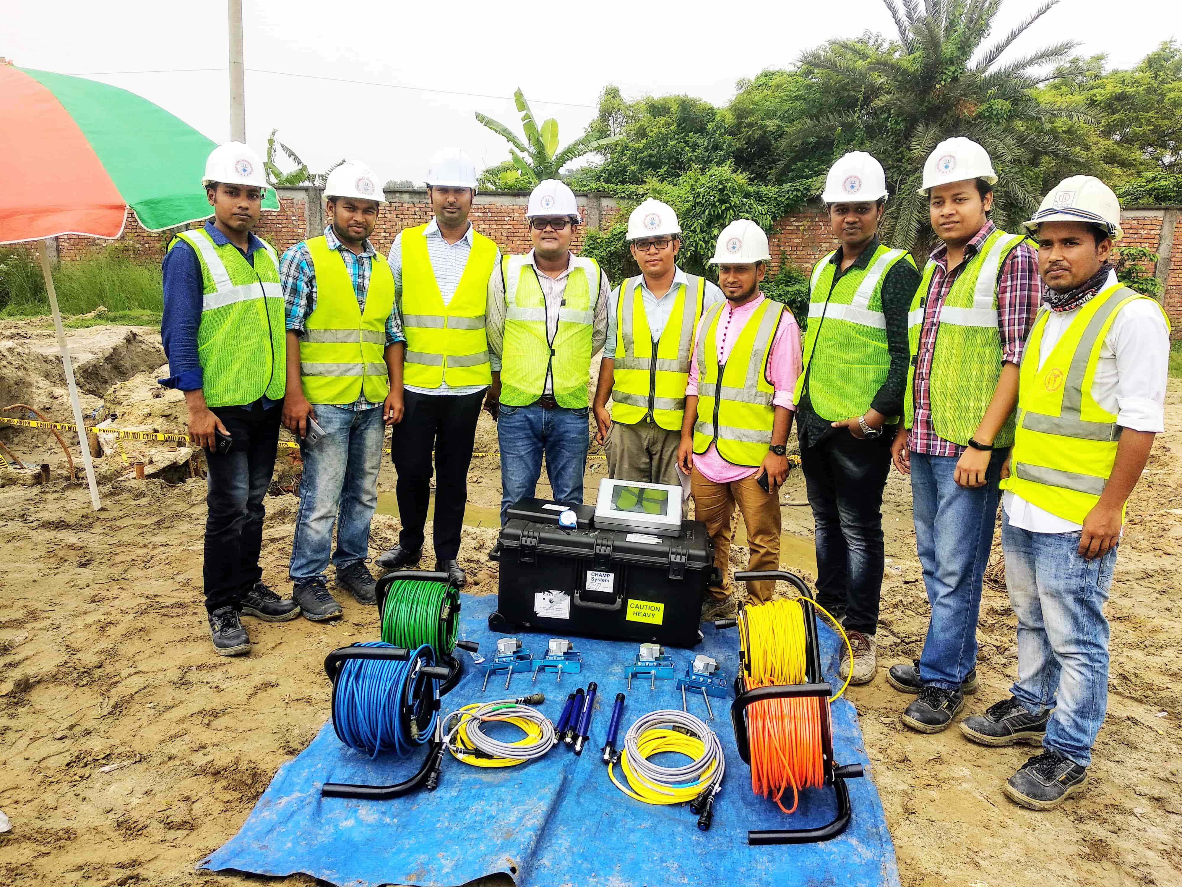 CSL Engineers with Champ-Q.